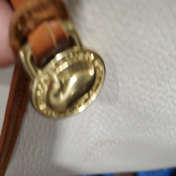 Dooney & Bourke White Leather Bag with Brown Logo - Picture 15 of 15